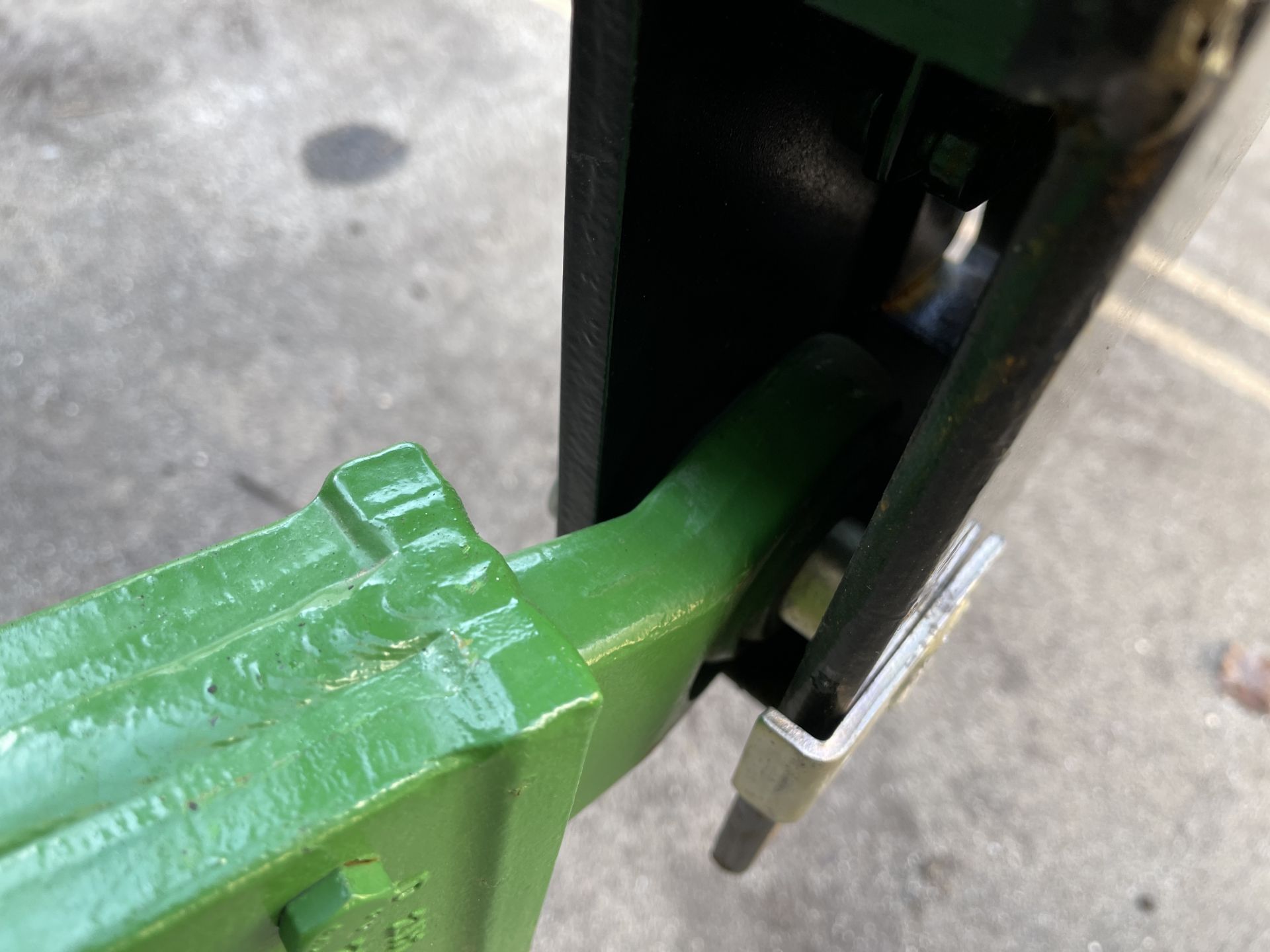 3-Point Lower Link Connection to Quick Hitch
