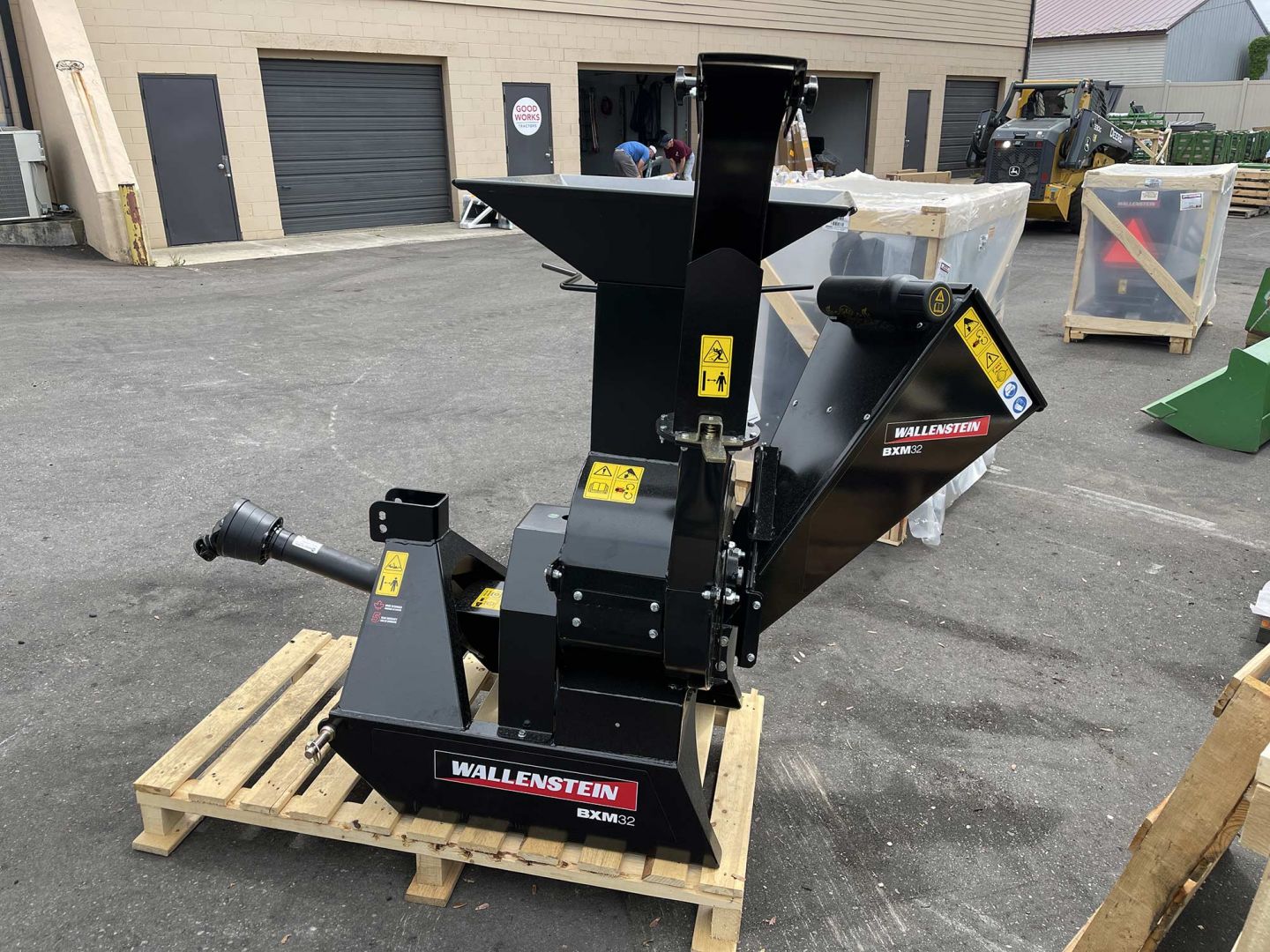 Wallenstein BXM32 Chipper Shredder