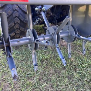 Dirt Dog Compact Plugger Aerator Gray Spoons