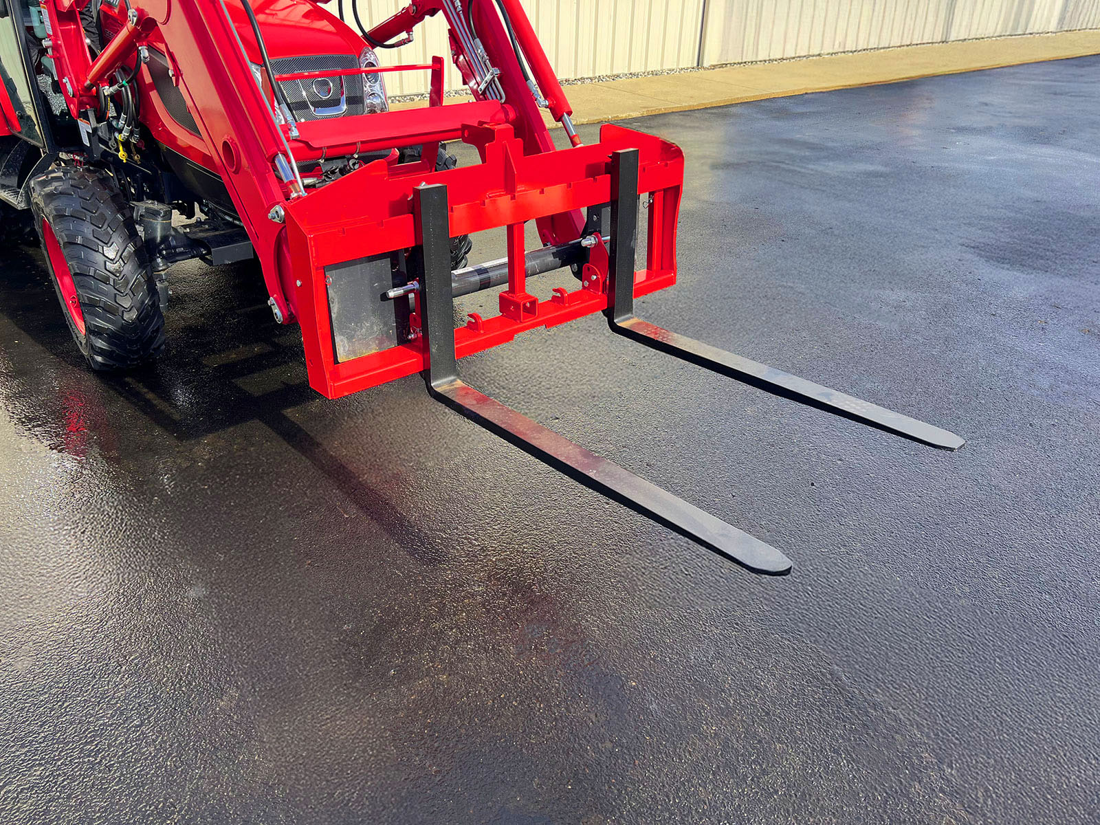Red Versaforks, SSQA Loader Mount