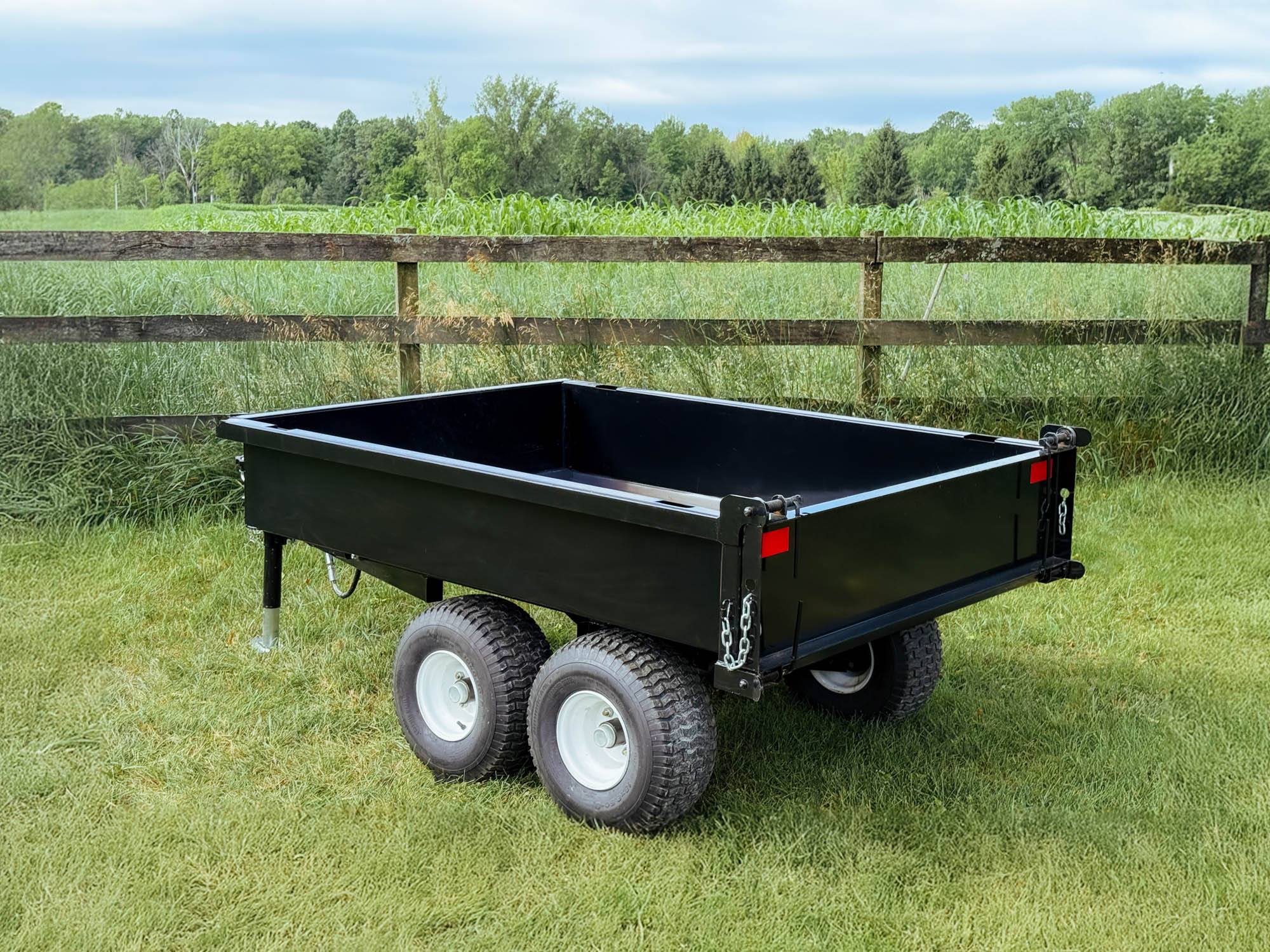 GWT Dump Trailer in Closed Position