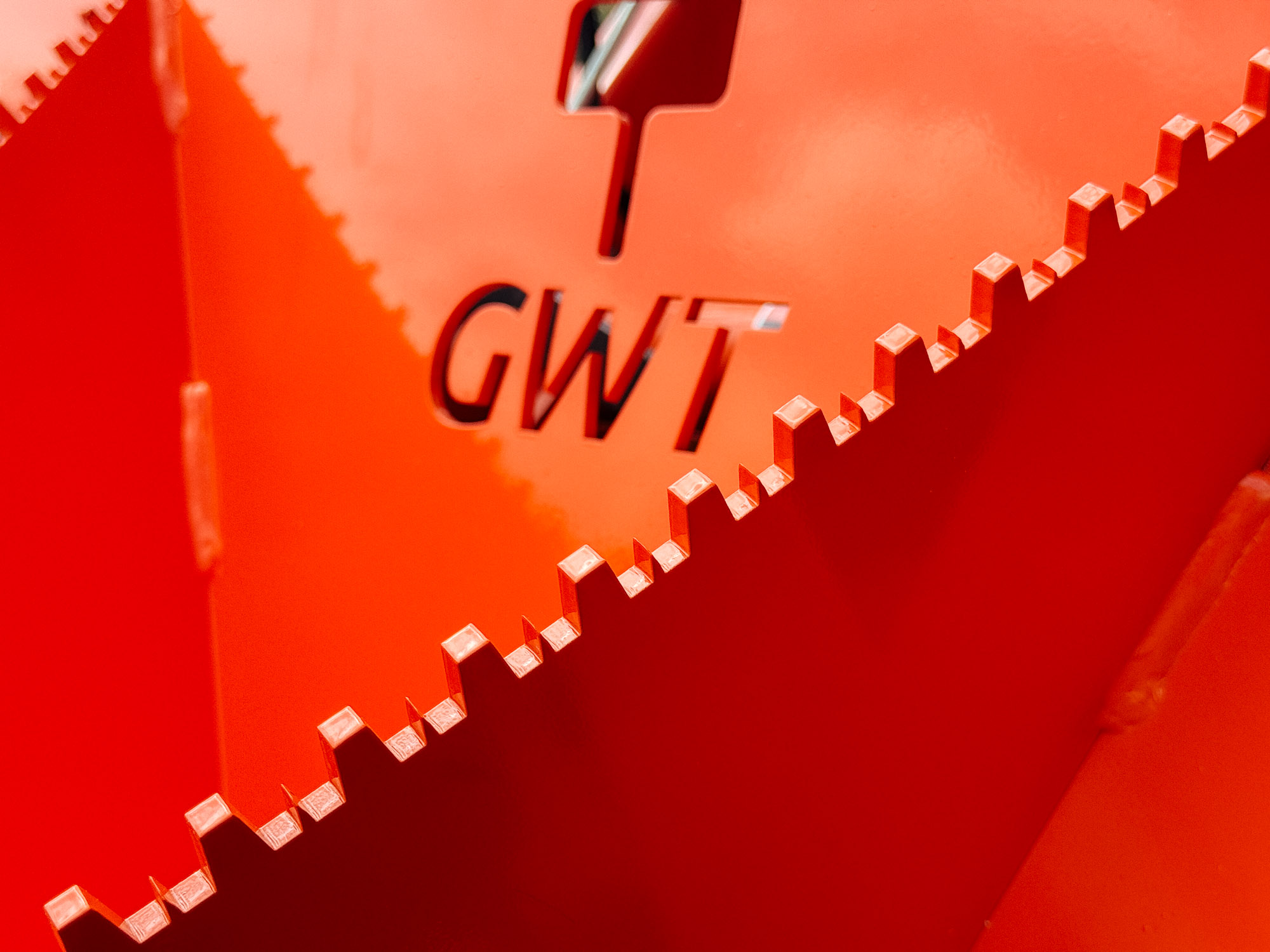 Serrated Bucket Edge on Mini Wrecker
